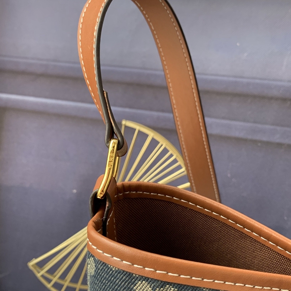 スーパーコピーブランドバッグ角部分ディテール